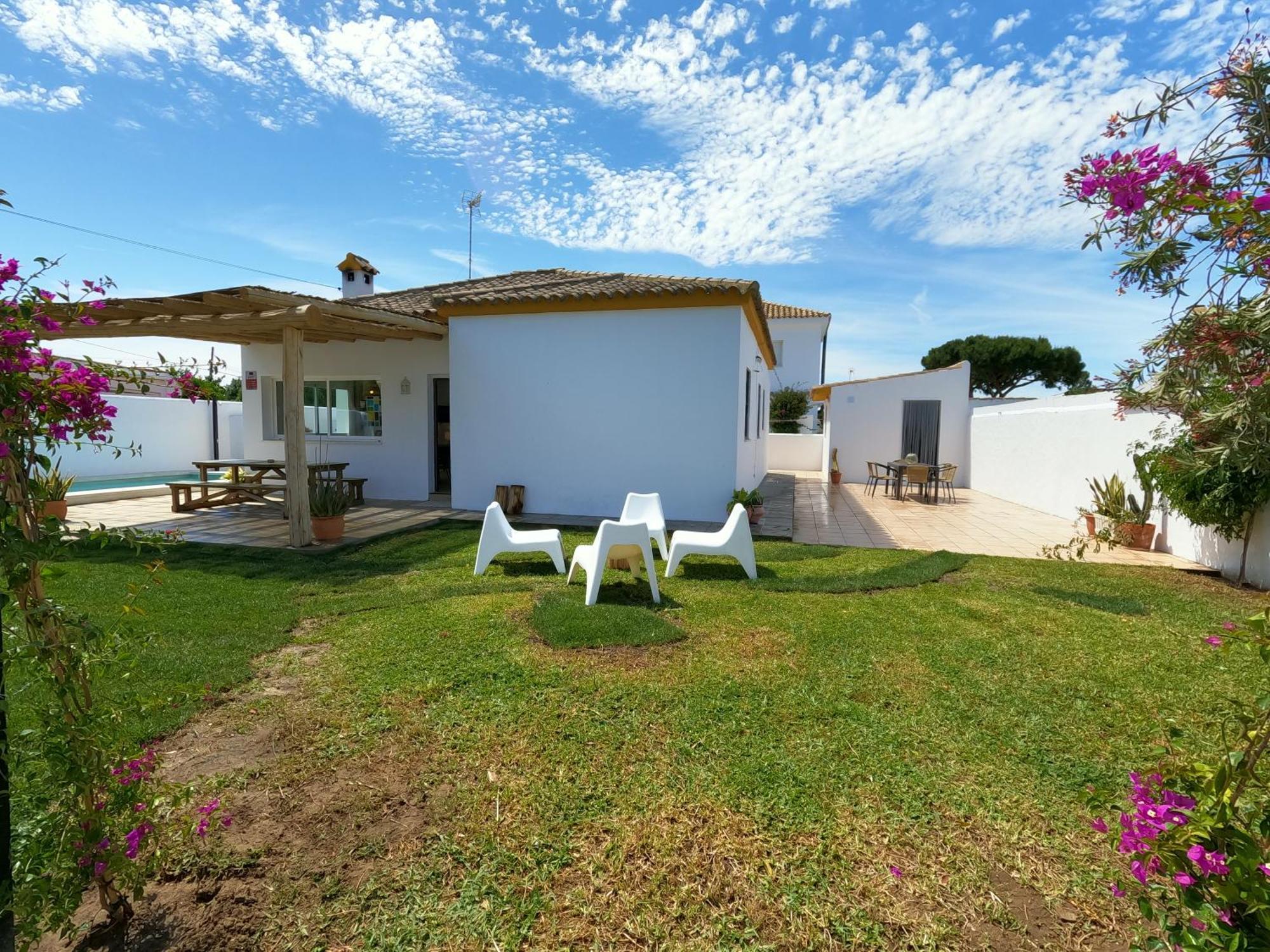 Preciosa Independiente 100metros Playa 10personas, Free Parking, Fully Renovated Now Los Canos De Meca