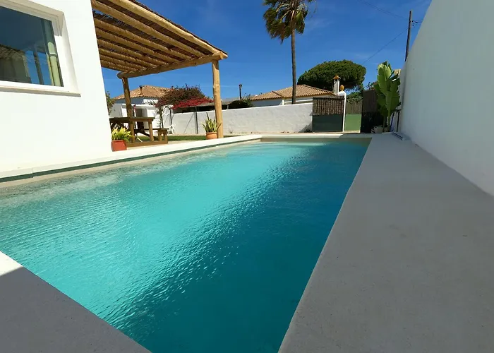 Preciosa Villa Independiente 100Metros Playa 10Personas, Free Parking, Fully Renovated Now