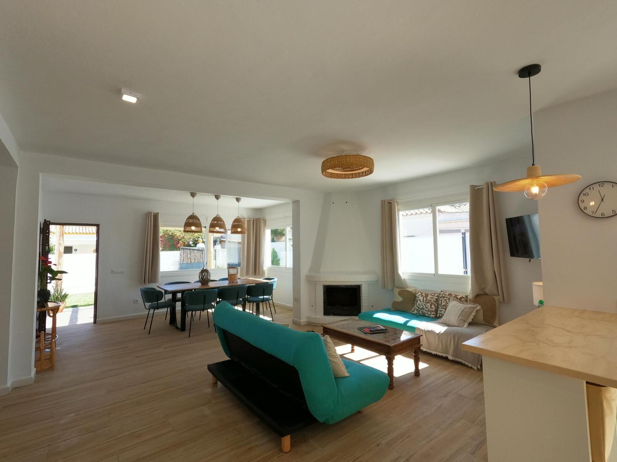 Preciosa Independiente 100metros Playa 10personas, Free Parking, Fully Renovated Now *