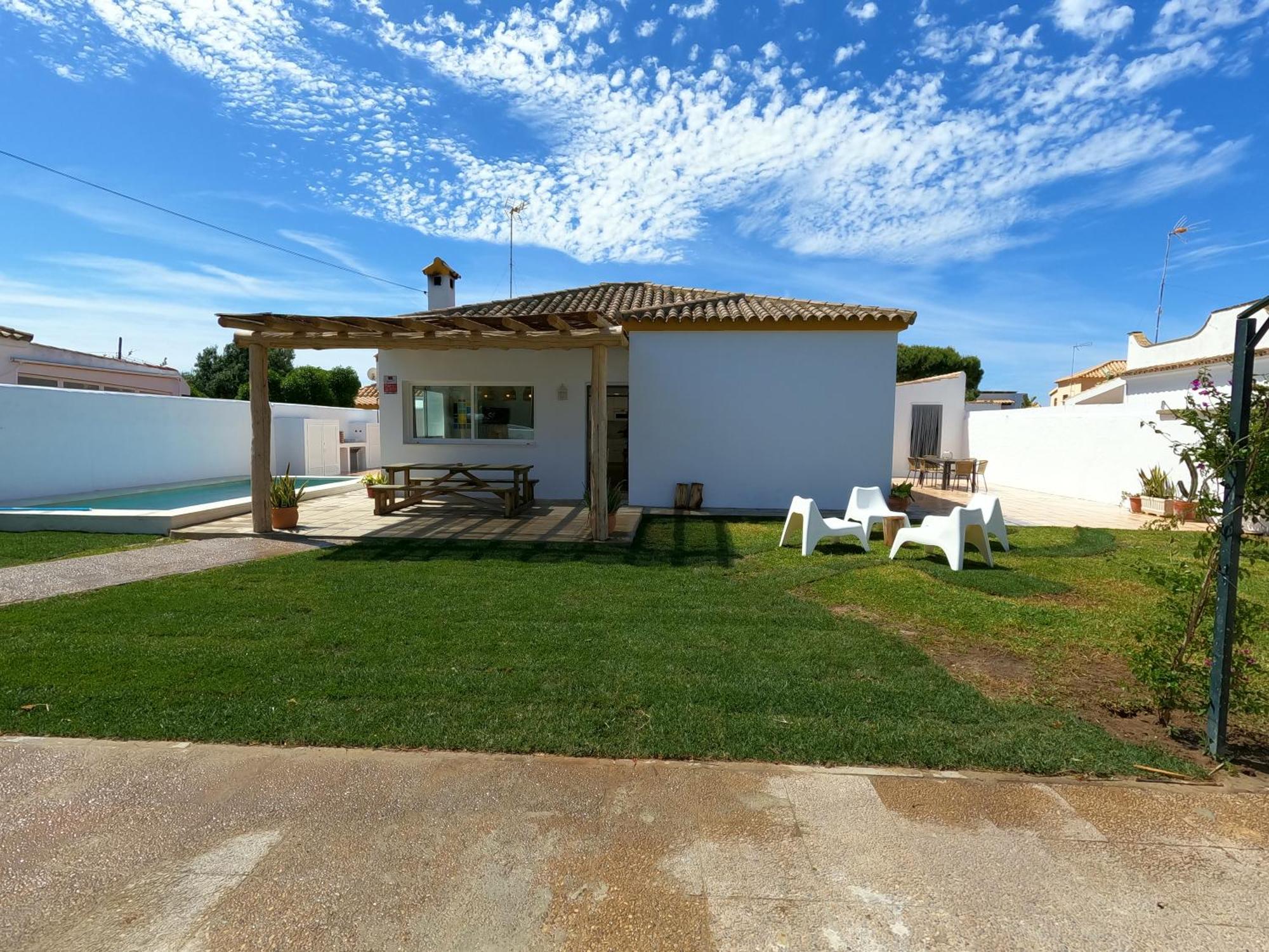 Preciosa Independiente 100metros Playa 10personas, Free Parking, Fully Renovated Now * Los Canos De Meca